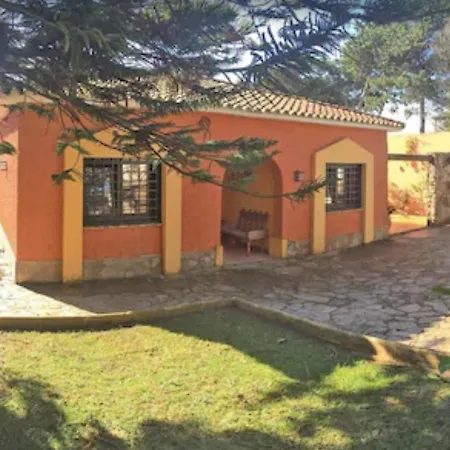 Chalet De Alto Nivel Con Piscina Privada *